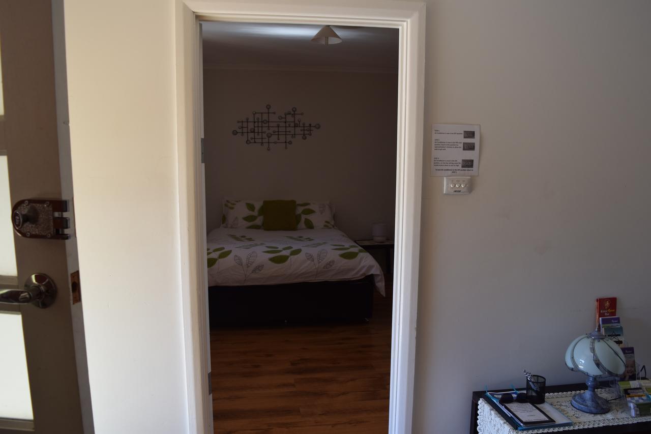 ברוקן היל Aly'S Cottage מראה חיצוני תמונה